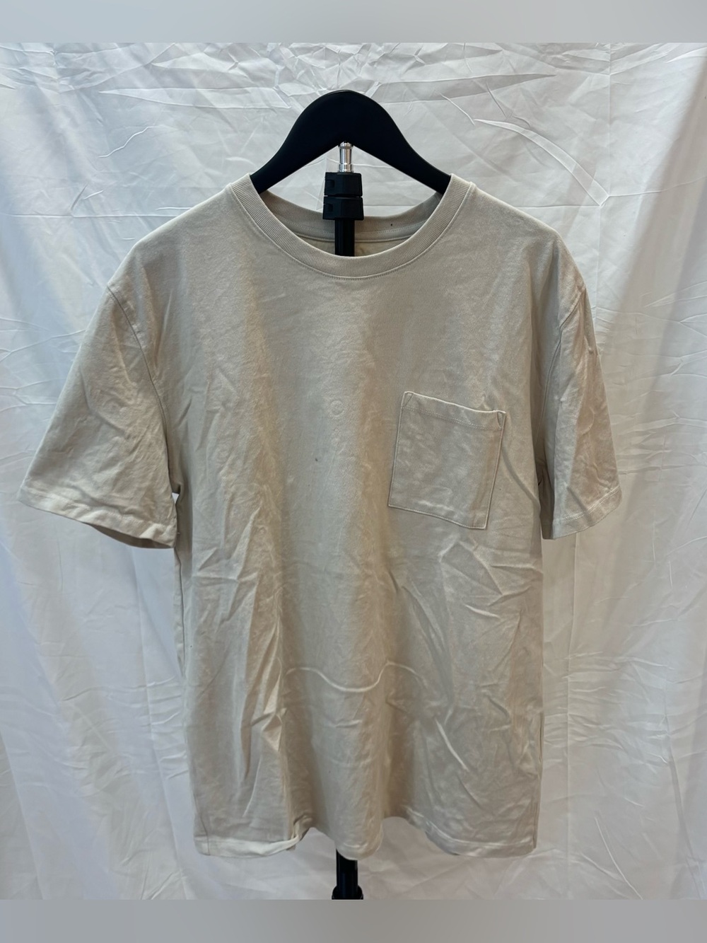 Goodfellow & Co Beige Pocket T-Shirt Size Medium